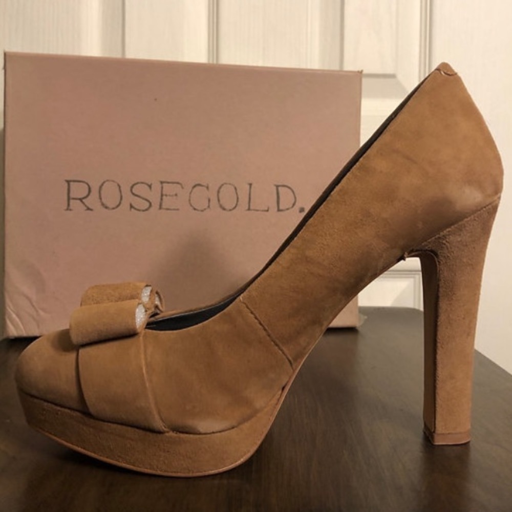 Rosegold Café au lait Suede Heels